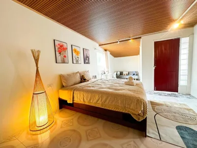 Tweepersoonskamer met eigen badkamer — La Casa Di Dicembre 42 Thợ Nhuộm